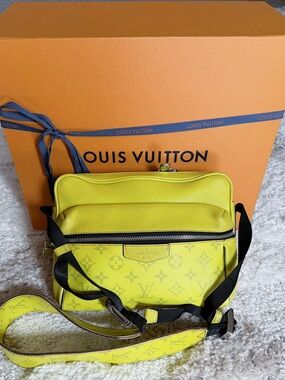 Louis vuitton taigarama leather outdoor messenger mens womens monogram bag neon